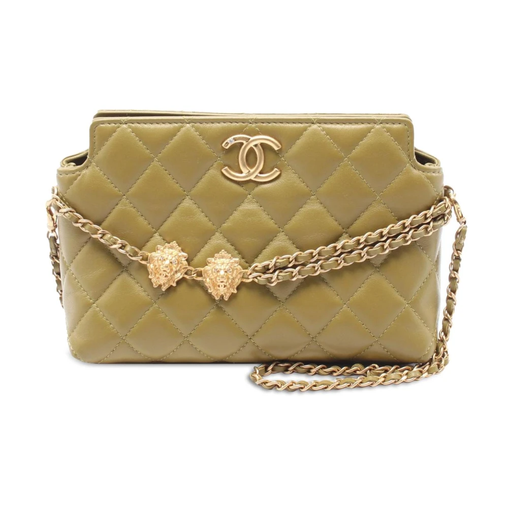 Chanel Vintage Women's Green Pre-Owned Quilted Lambskin Leo Shoulder Bag