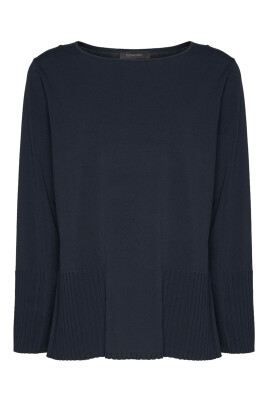 elegant-boatneck-sweater