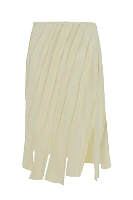 stylish-skirt-for-fashionable-look