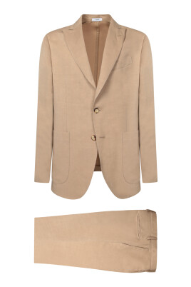 beige-suit-for-men-elegant-style