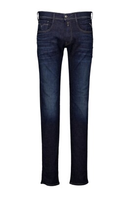 stylish-model-jeans