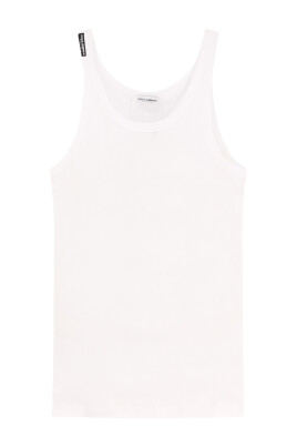 white-t-shirts-and-polos