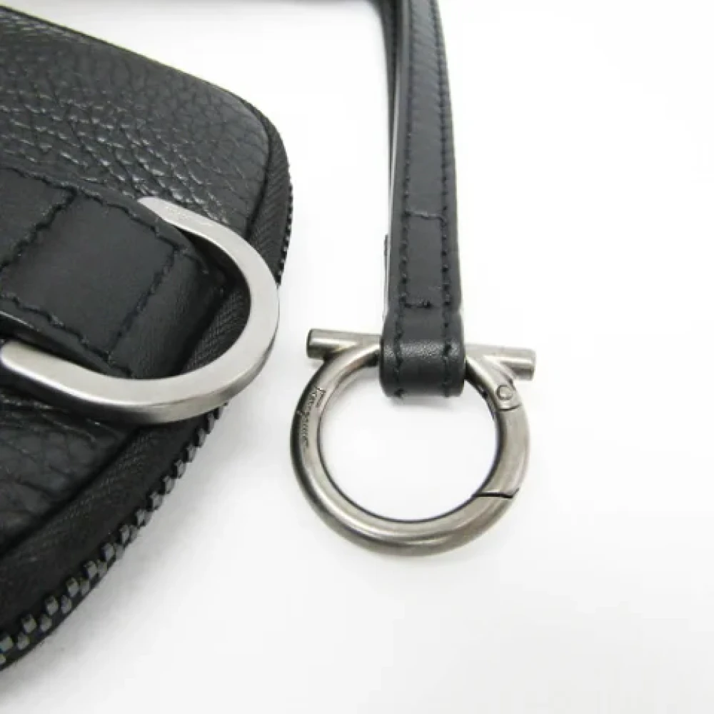 Salvatore Ferragamo Pre-owned Leather pouches Black Dames