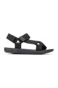 sandales-plates-decontractees-ouvertes