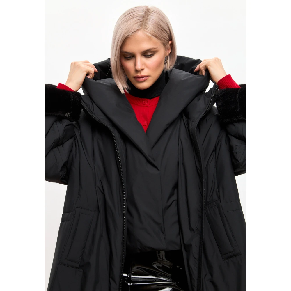 Cesare Gaspari Oversized gewatteerde jas met capuchon en nepbont manchetten Zwart Black Dames