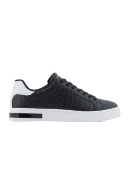 black-and-white-sneakers-for-men