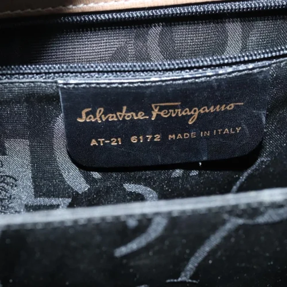 Salvatore Ferragamo Pre-owned Leather handbags Brown Dames