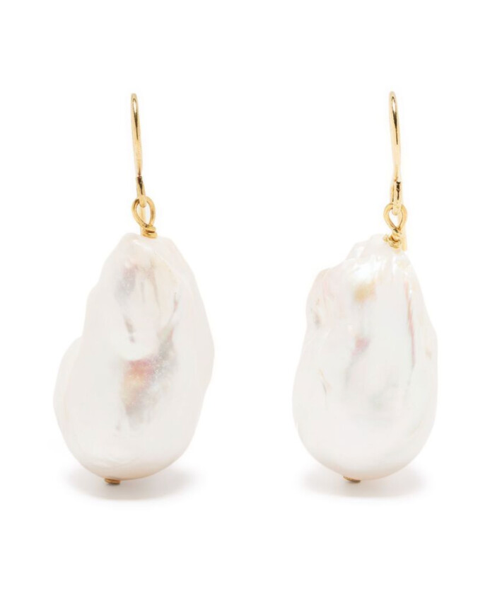 boucles-d-oreilles-texturees-dorees-et-blanches