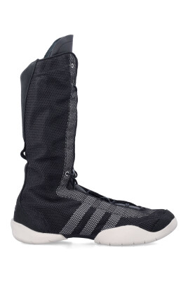 black-sneakers-with-mesh-and-leather