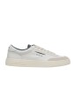 baskets-en-cuir-blanc-avec-logo-3d
