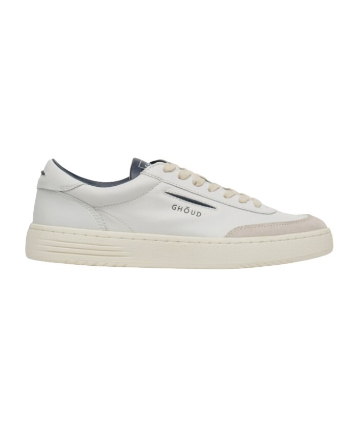 baskets-en-cuir-blanc-avec-logo-3d
