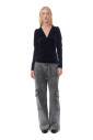 haut-en-velours-bleu-avec-col-en-v