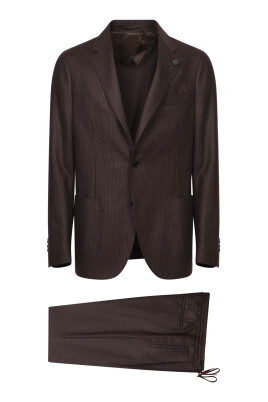 brown-suit-elegant-style