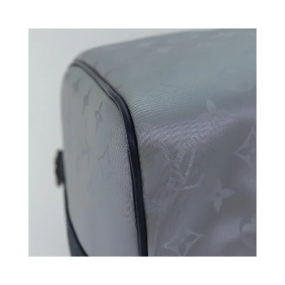 Louis Vuitton Vintage Pre-owned Canvas handbags Gray Dames