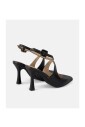 chaussure-a-talon-a-bride-entrelacee