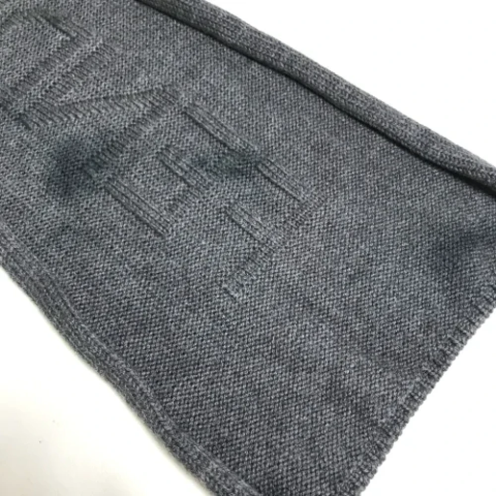 Fendi Vintage Pre-owned Wool scarves Gray Dames