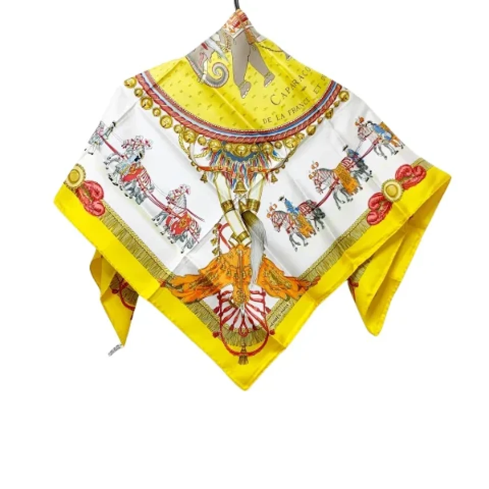 Hermès Vintage Pre-owned Silk scarves Yellow Dames