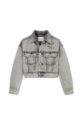 relaxed-fit-denim-jacket