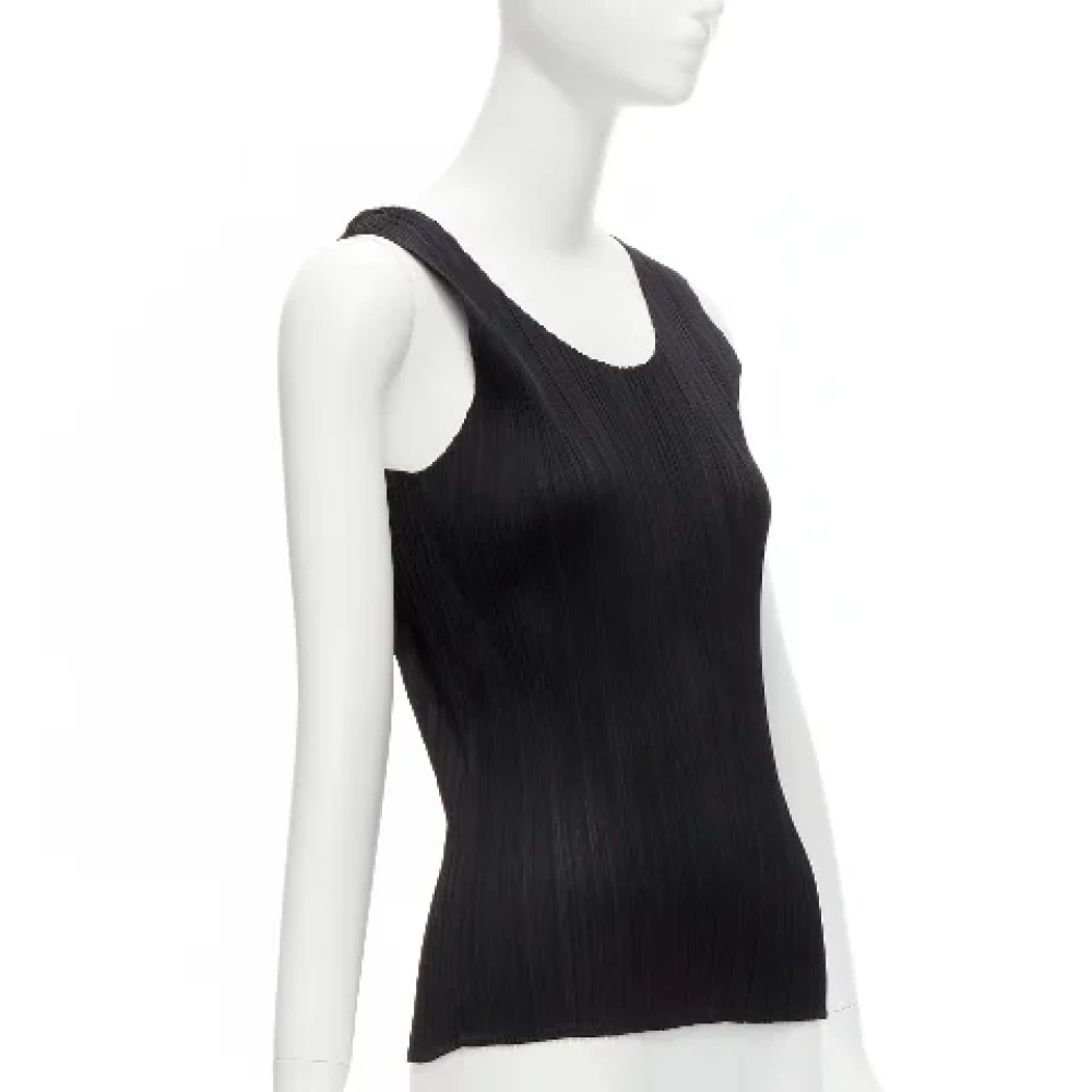 Issey Miyake Pre-owned Polyester tops Black Dames