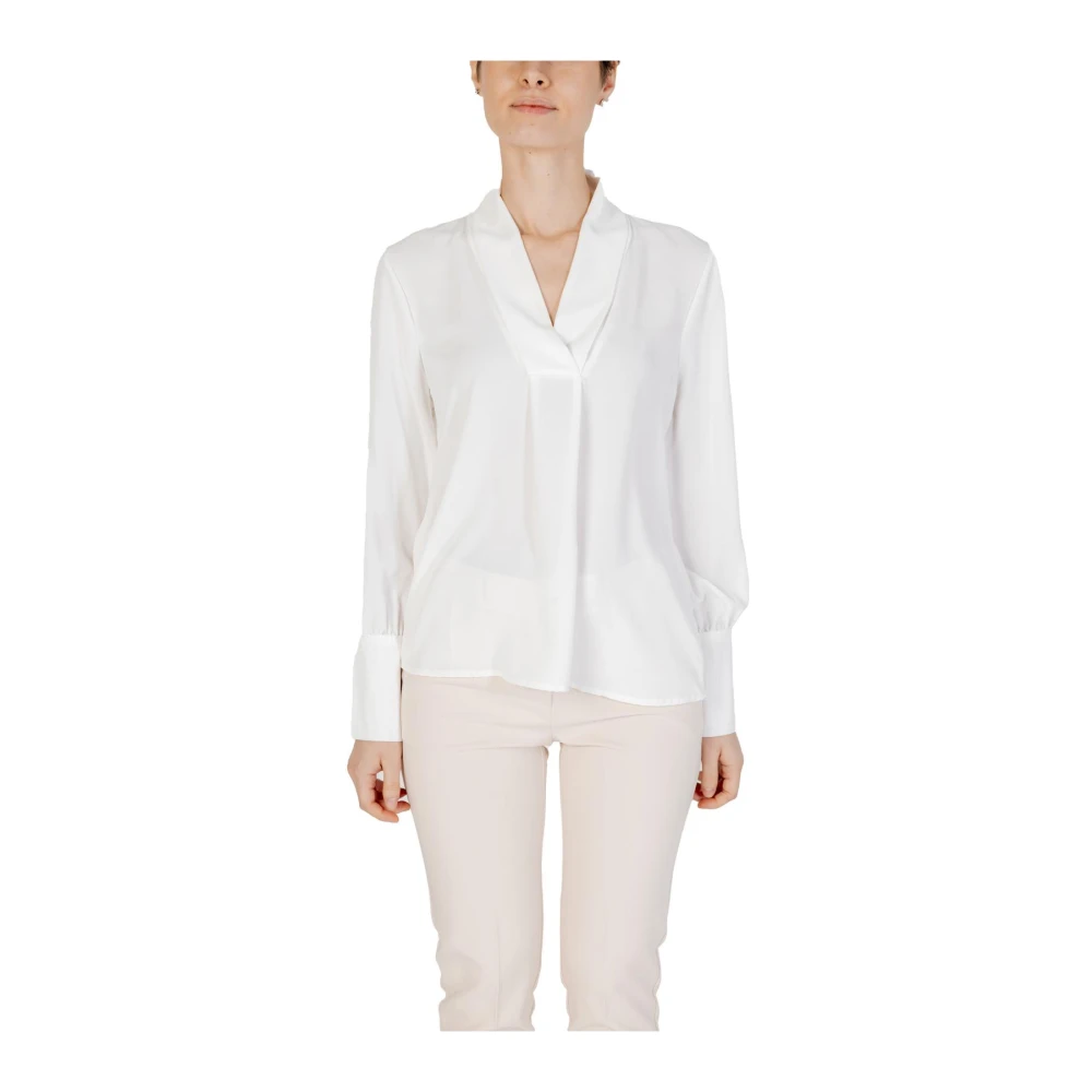 RINASCIMENTO Witte V-hals blouse met lange mouwen White Dames