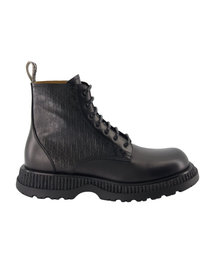 bottines-a-lacets-avec-logo-en-relief