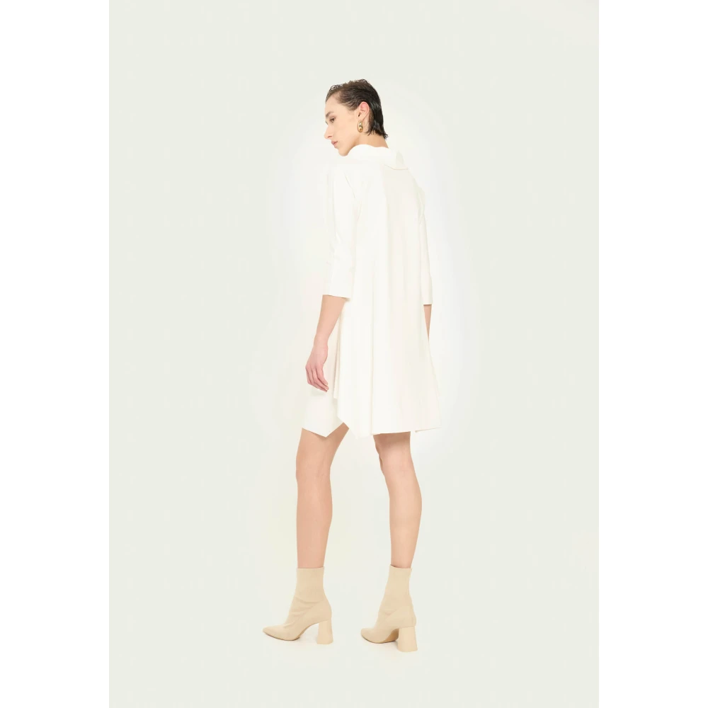Vicario Cinque Elegant Flared Dress with Donut Collar White Dames