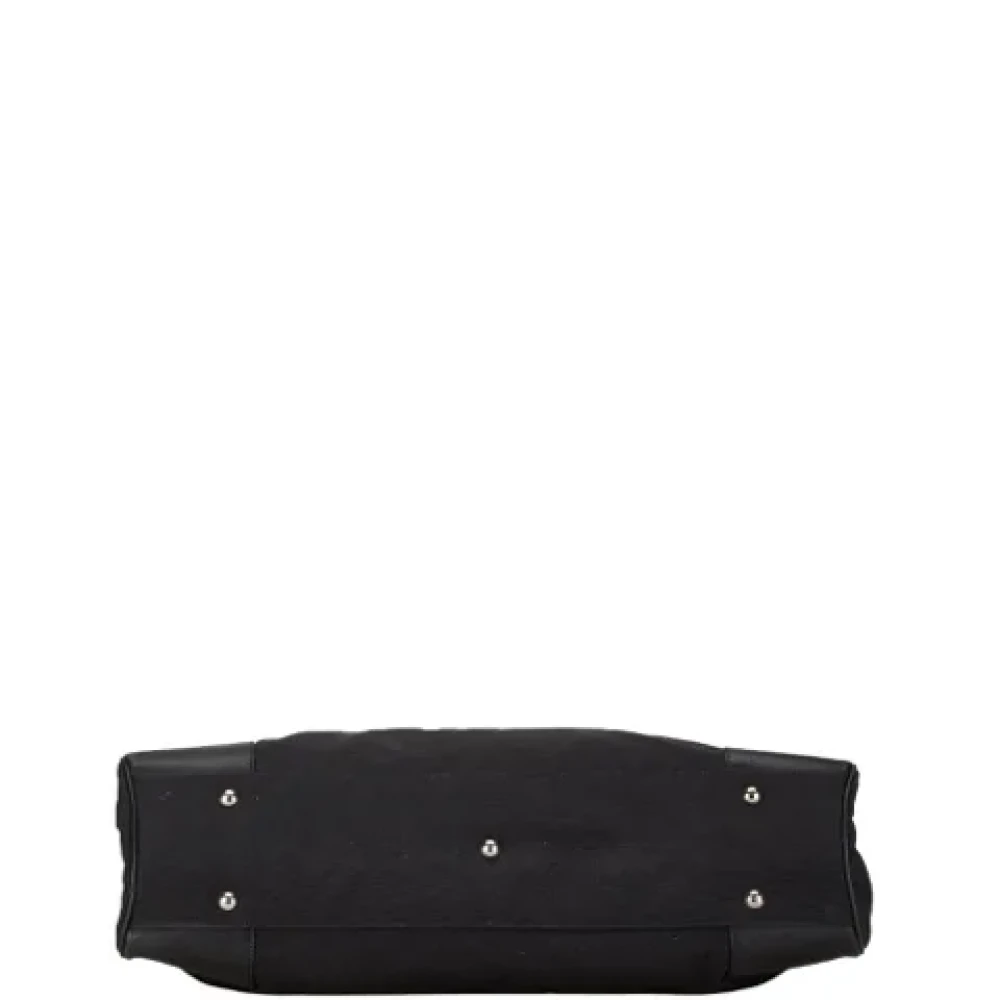 Salvatore Ferragamo Pre-owned Canvas shoulder-bags Black Dames