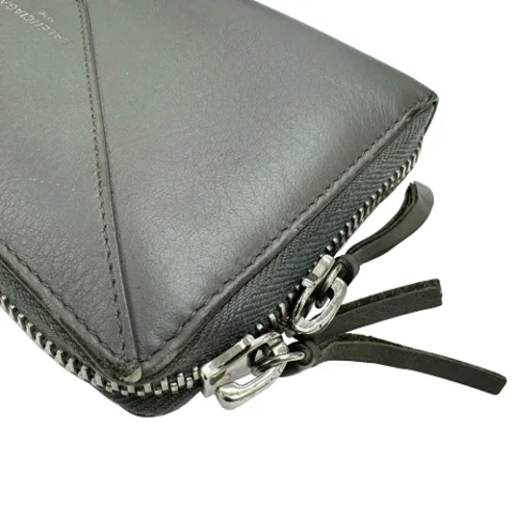 Balenciaga Vintage Pre-owned Leather wallets Gray Dames