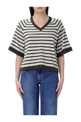 pull-en-tricot-confortable-a-col-montant