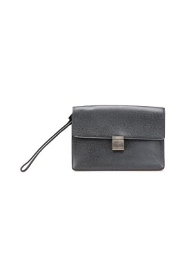 pre-owned-leather-clutches