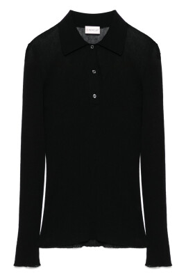 polo-tricote-noir-logo-patch-manche