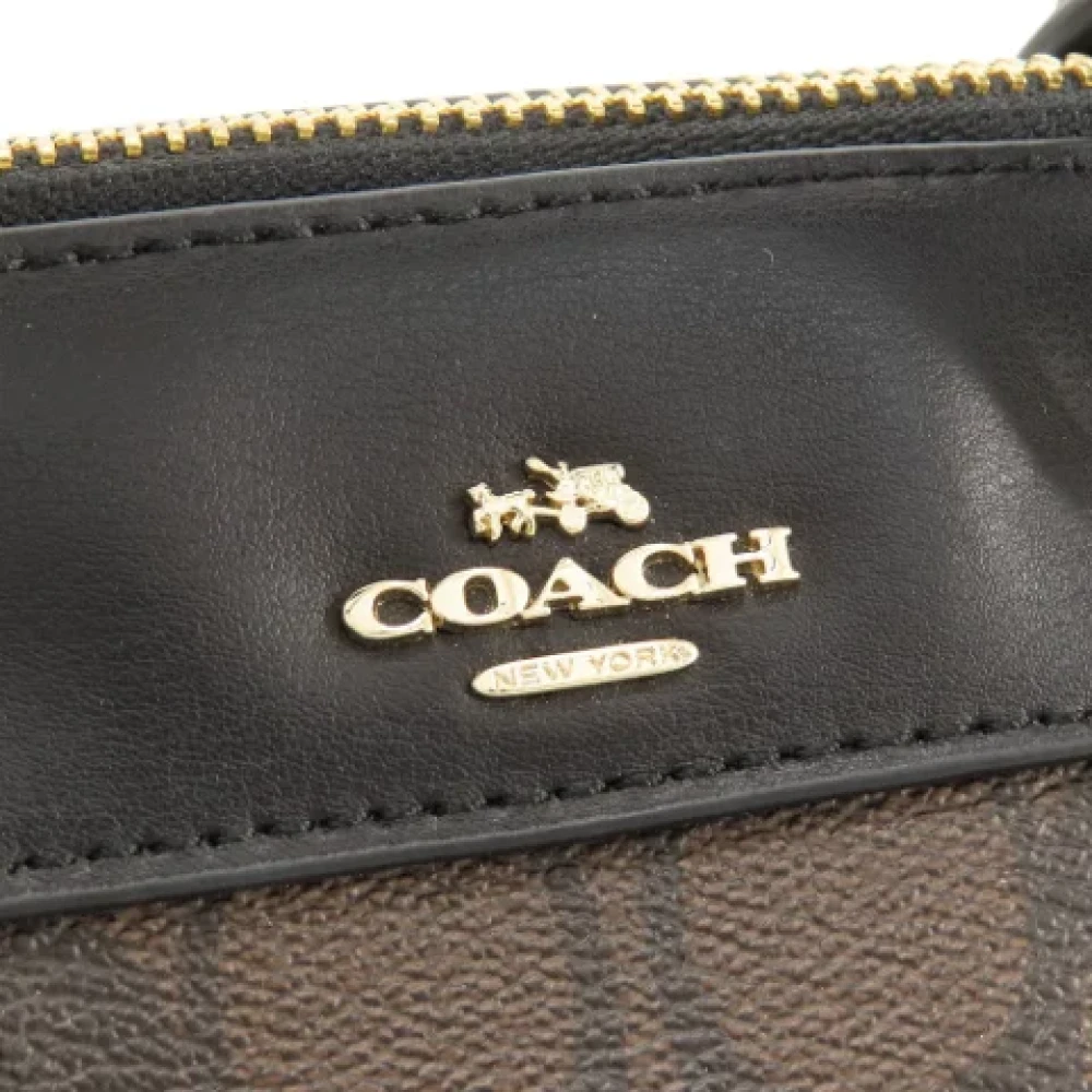 Coach Pre-owned Canvas handbags Brown Dames