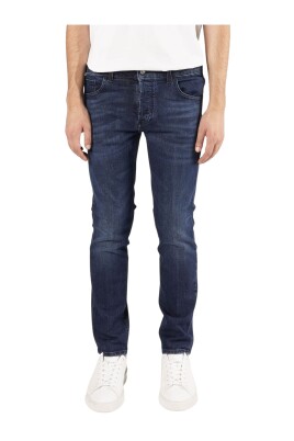 classic-straight-jeans-upgrade