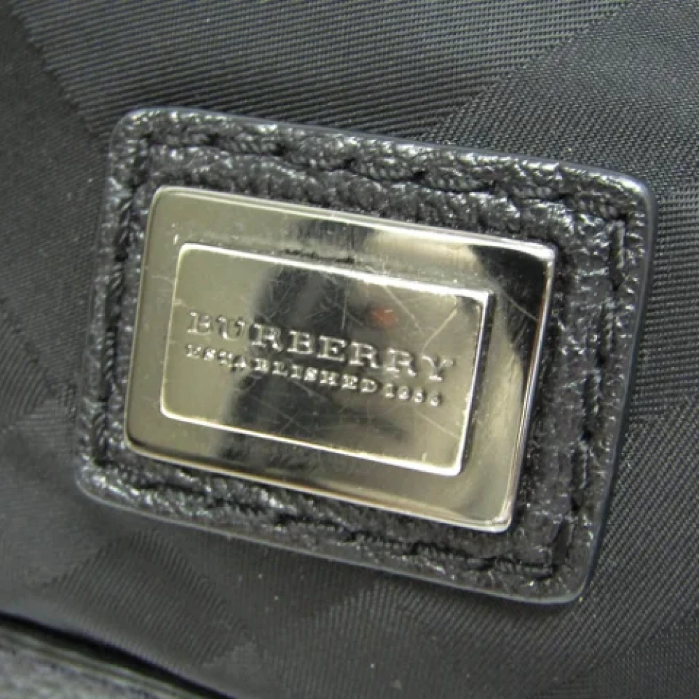 Burberry Vintage Pre-owned Fabric shoulder-bags Black Dames