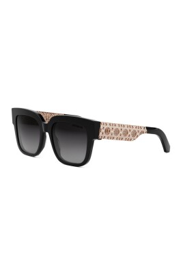 elegant-sunglasses-for-stylish-outfits
