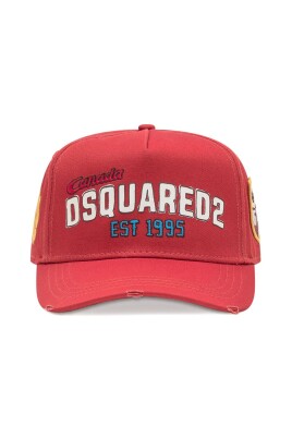 chapeaux-rouges-elegants