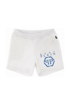 white-sweat-shorts-with-style