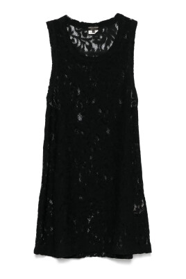 black-tee-classic-style