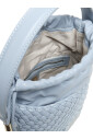 sac-hobo-bleu-en-tissu-synthetique-avec-pendentif