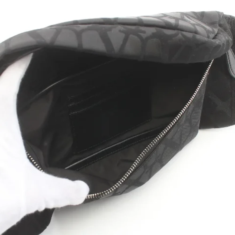 Valentino Vintage Pre-owned Canvas crossbody-bags Black Heren