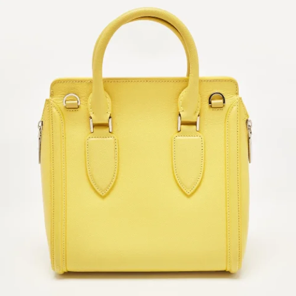 Alexander McQueen Pre-owned Leather handbags Yellow Dames