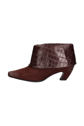 GLC7839C Kitten-Heel Boot