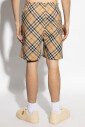 shorts-met-ruitpatroon
