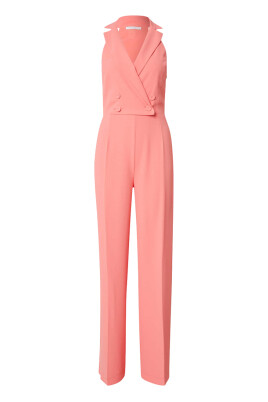 combinaison-elegante-avec-revers-et-rivet