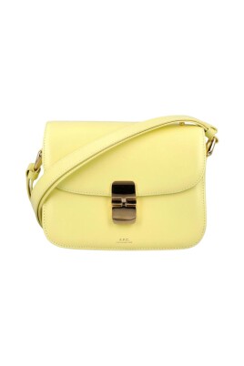 sac-bandouliere-jaune-elegant-et-polyvalent