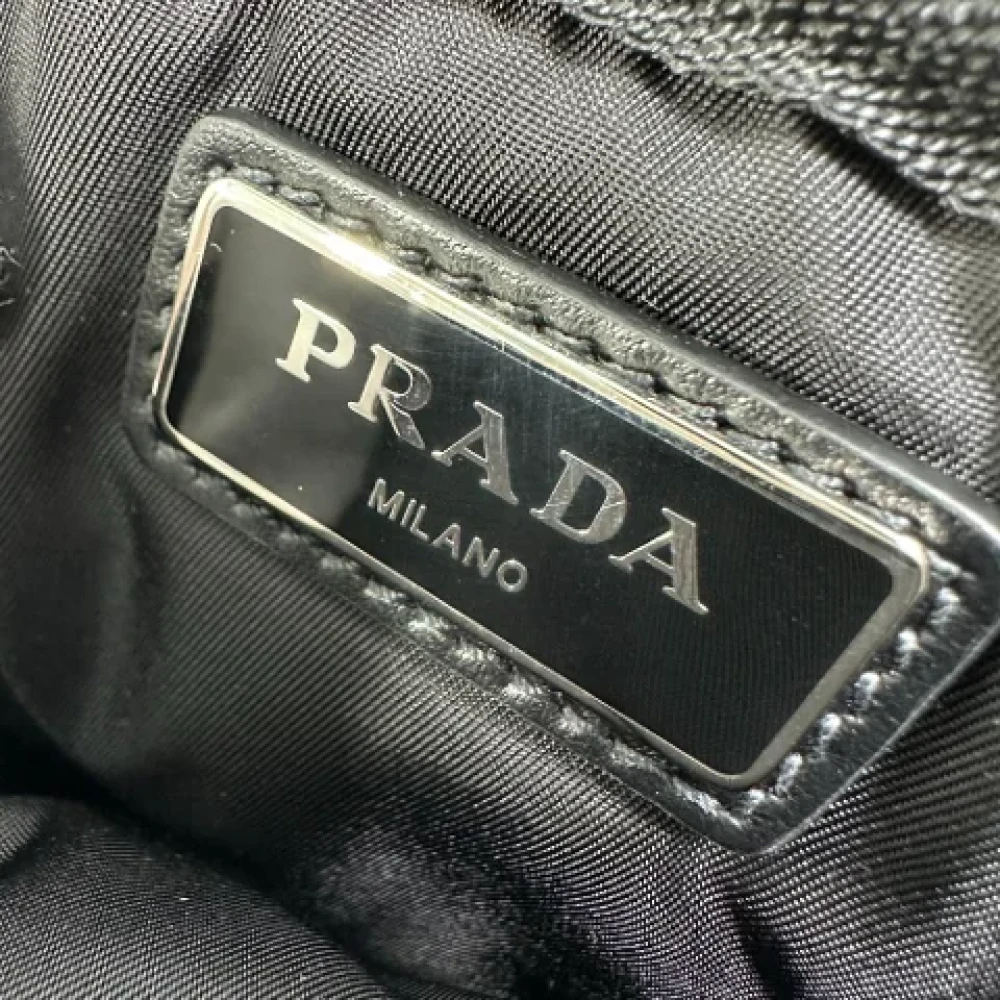 Prada Vintage Pre-owned Fabric prada-bags Red Heren