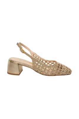 vaevet-guld-slingback-sandaler