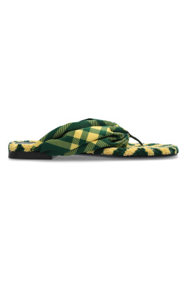 pool-flip-flops