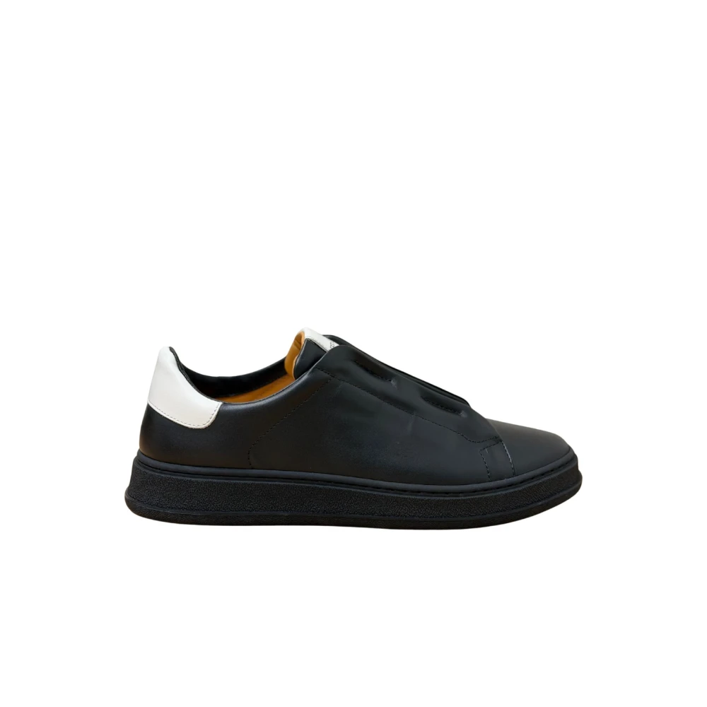 Kiton Slippers Heren Schoenen Zwart
