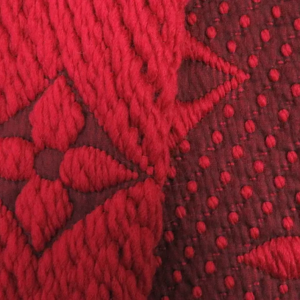 Louis Vuitton Vintage Pre-owned Silk scarves Red Dames